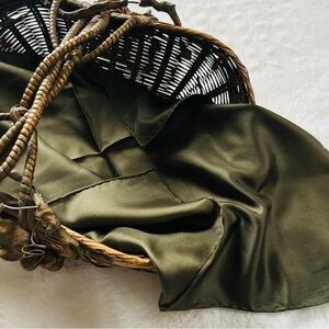 Vintage Silk  Pocket Square Men Handkerchief 18-1/2”x18-1/2”.